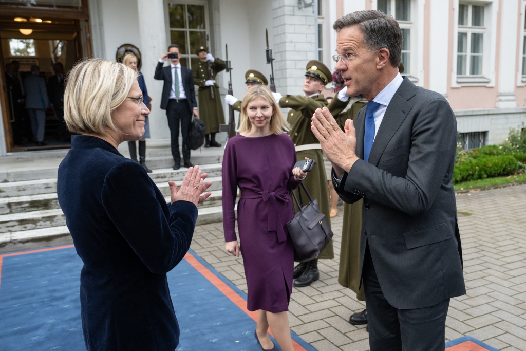 President Ülle Madise kohtus Kadriorus NATO peasekretäri Mark Ruttega