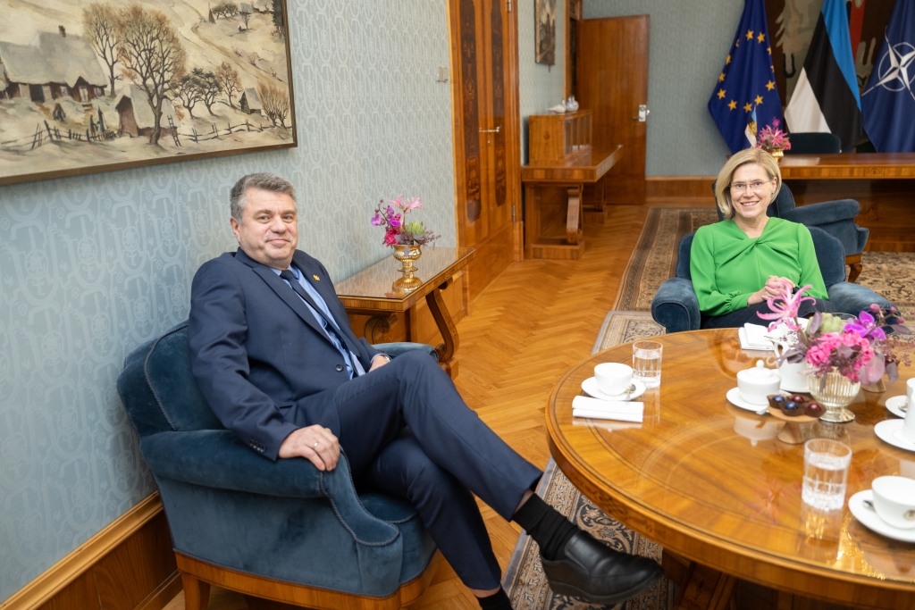 President Ülle Madise kohtus Isamaa esimehe Urmas Reinsaluga 