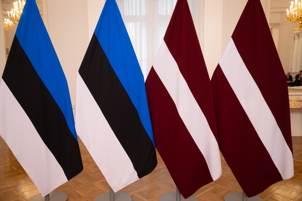 Eesti ja Läti lipud