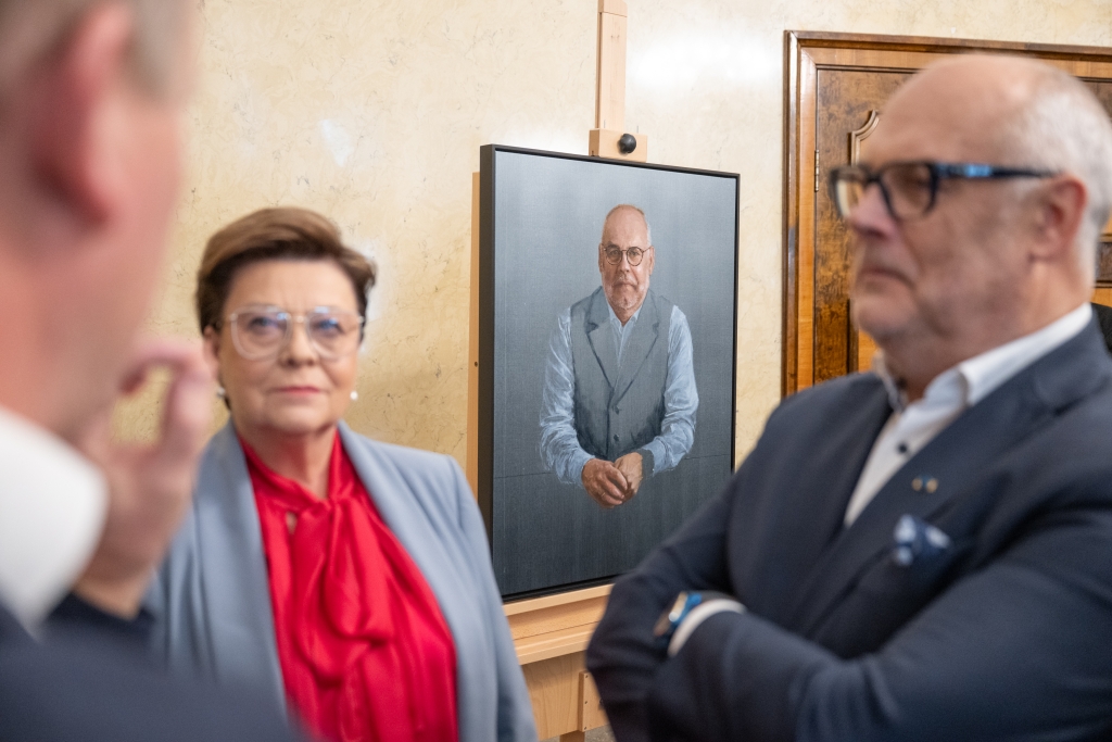 President Alar Karise portree maalis kunstnik Tõnis Saadoja 