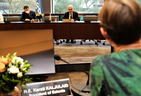 KaljulaidPariis.jpg?itok=EPZ9ssje