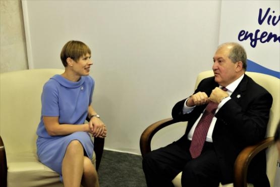 Kaljulaid_Sarkissian1.jpg?itok=XbHtj8jw