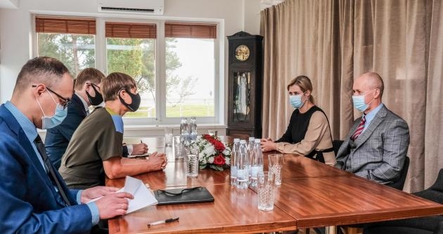 Kaljulaid_Tsepkalo_2.jpg?itok=rDDnf62w