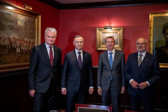 Robertas%20Da%C4%8Dkus%20Leedu%20presidendi%20kantselei%20pilt.jpg?itok=hKbAsDjB