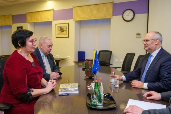 kohtumine%20Narva%20linnajuhtidega.jpg?itok=Ikwi8Qin